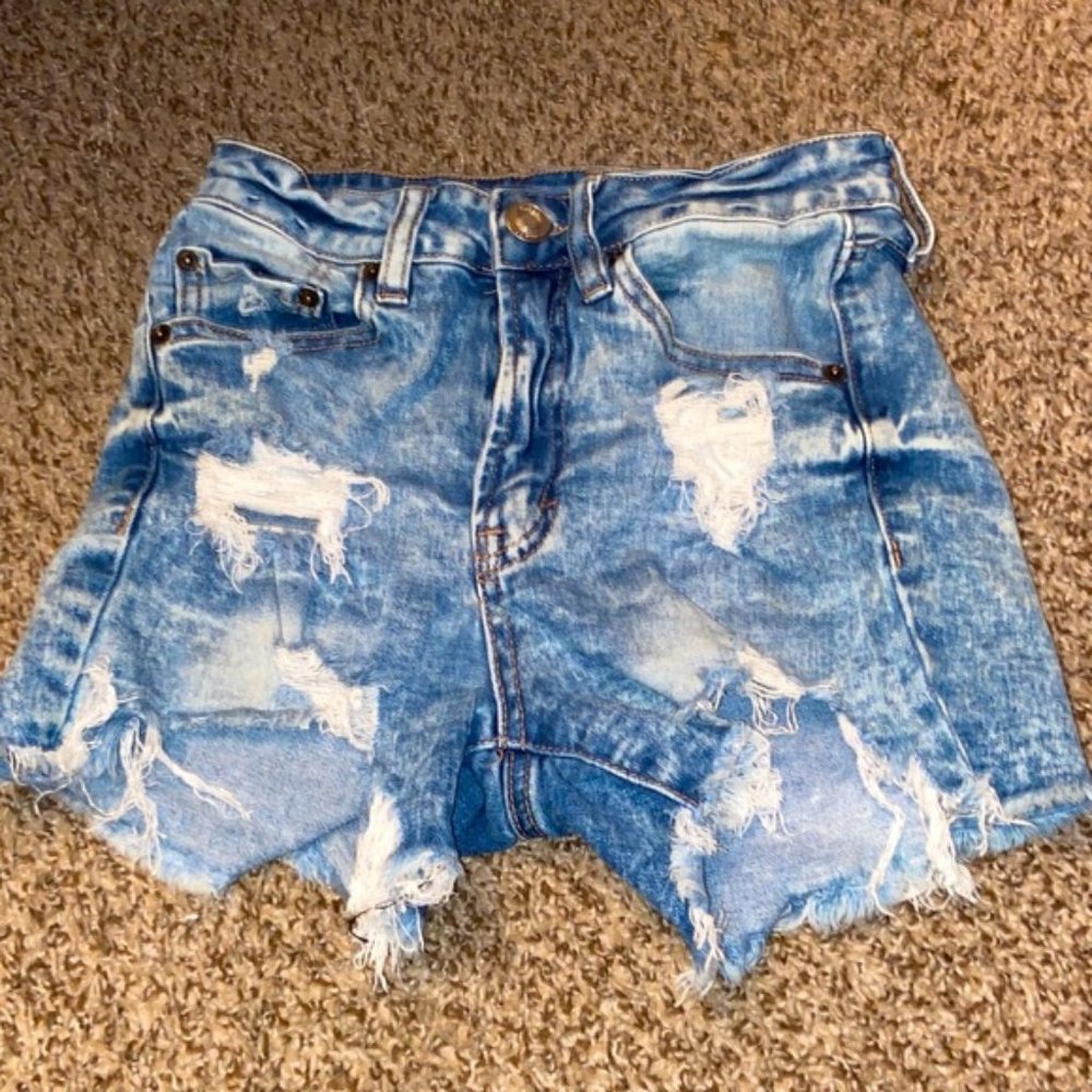 Nice shorts not too short on the legs but look amazing on you.